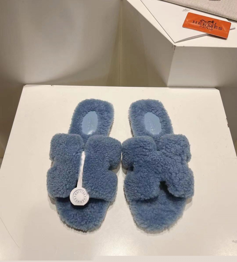 H**mes slippers